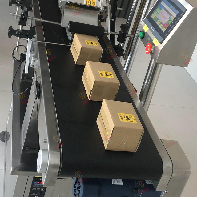 Flat Labeling Machine for Logistics Boxes